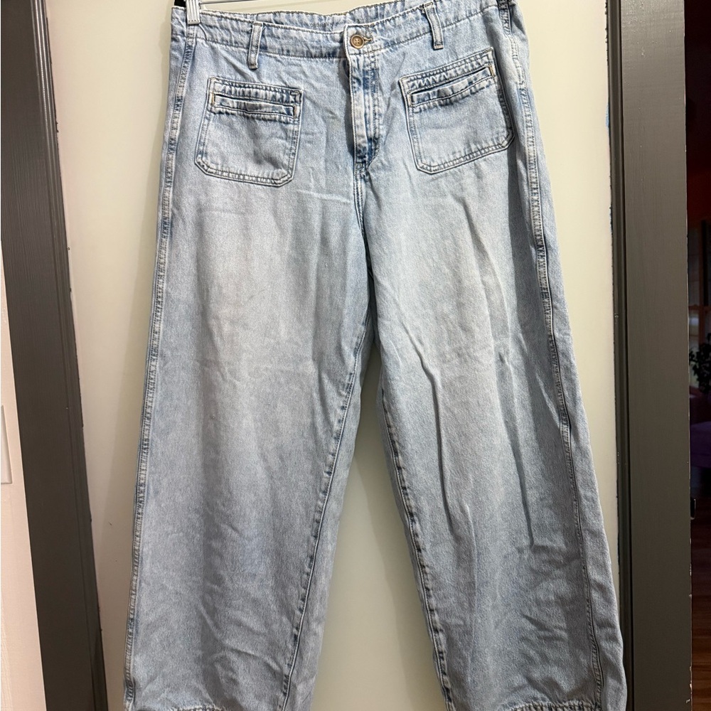 Old Navy Men's Relaxed Light Blue Jeans